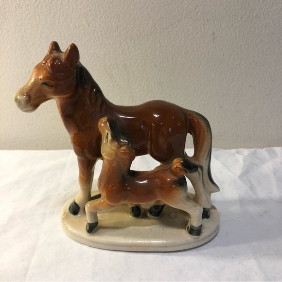 Vintage Horse and foal figurine - Picture 3 of 9